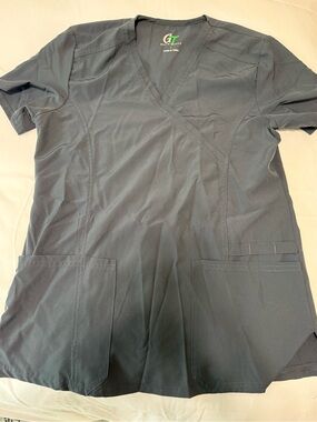 GT Performance Gray scrub top.